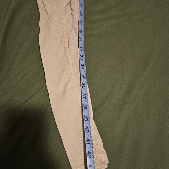 Alo Yoga Goddess Leggings Black and Light Pink - Picture 11 of 11